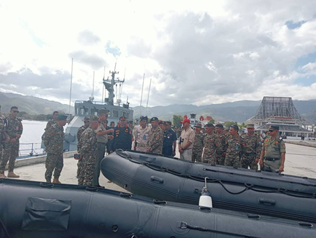 Komandan  F-FDTL dan PNTL Inspeksi Akhir Keamanan Kunjungan Paus Fransiskus